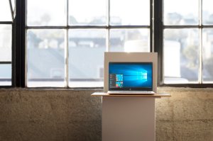 HP Mobile Thin Client mt44 AMD Ryzen™ 3 2300U 35.6 cm (14″) Full HD 8 GB DDR4-SDRAM 128 GB SSD Windows 10 IoT Enterprise Silver