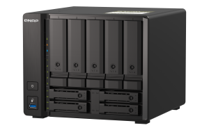 QNAP TS-H973AX-8G NAS Tower Ryzen Embedded V1500B 8 GB DDR4 70 TB HDD QuTS hero Black