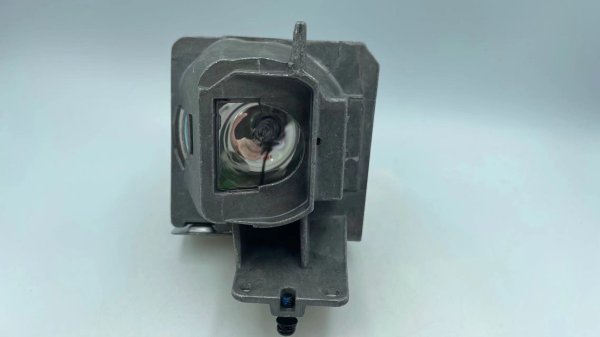 Diamond Lamps Lamp for ACER DW1842:X1126AH:X1127i:X1226AH:X1226AH-C SERIES:X1227i:X1326AWH Projector