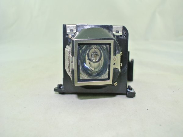 Diamond Lamps Lamp for VIEWSONIC PJ458D:PJ402D-2 Projector