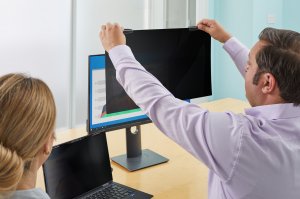 3M Privacy Filter for 24in Full Screen Monitor with COMPLY™ Magnetic Attach, 16:9, PF240W9EM