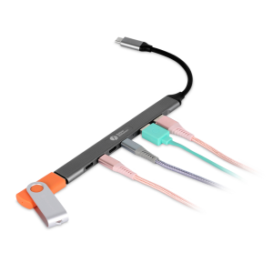 BakkerElkhuizen USB-C Hub 7-in-1 (3A+4C), 7 connections, stylish design, flexible cable and stays cool during use.