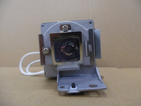 Diamond Lamps Lamp for BENQ DX806ST:DX818ST:DX819ST:EX728EST:EX928:MX806PST:MX806ST:MX818ST:MX819ST:TS819ST Projector