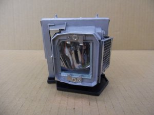 Diamond Lamps Lamp for DELL 4220:4230:4320 Projector
