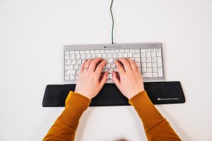 BakkerElkhuizen Trapezium Ergo Wrist Rest Standard