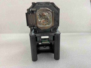 Diamond Lamps Lamp for PANASONIC PT-F100NT:PT-F100NTEA:PT-F100NTU:PT-F100U:PT-F200:PT-F200NTU:PT-F200U:PT-F300E:PT-F300NTU:PT-F300U:PT-FW100NT:PT-FW100NTU:PT-FW300NTU:PT-FW300U:PT-PX860:PT-PX960:PT-PX970:PT-PX980NT:PT-FW430:PT-FX400 Projector