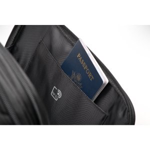 Kensington Contour 2.0 Pro Overnight Laptop Spinner — 17"