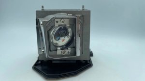Diamond Lamps Lamp for OPTOMA W305ST:X305ST:GT760:W303ST:GT760A:DAXSZUST Projector